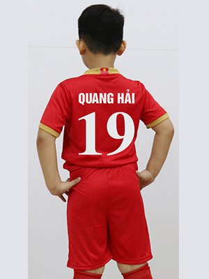In áo bóng đá Quang Hải 19