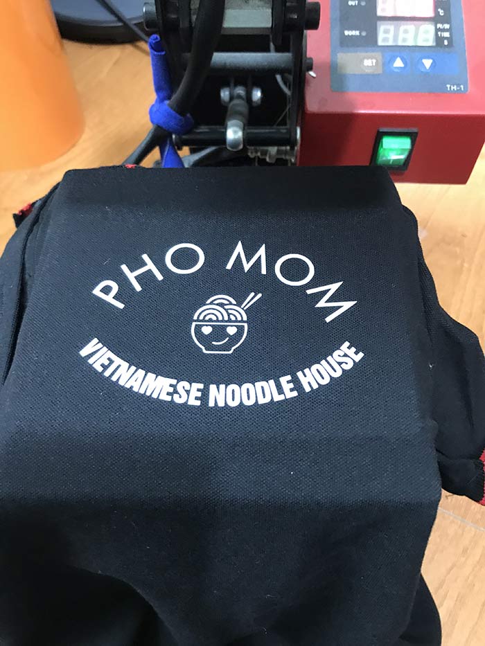 In áo phông Nhà hàng Pho Mom | In ao phong dong phuc