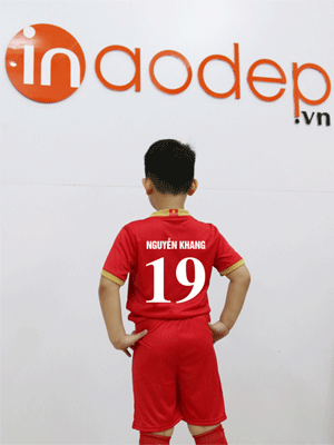 In áo bóng đá Nguyễn Khang