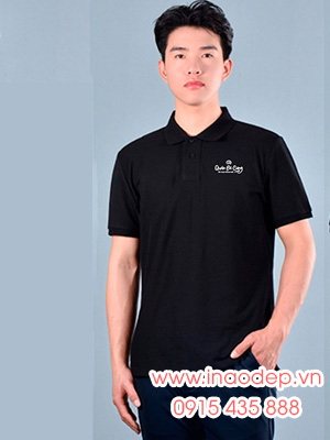 In áo phông màu đen Quán Bà Còng