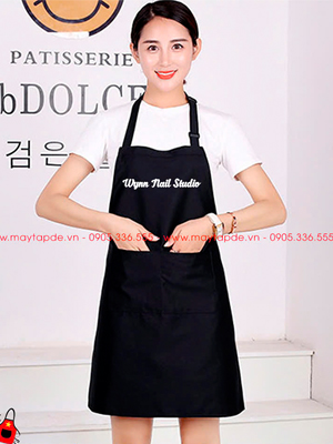 In tạp dề Wynn Nail Studio
