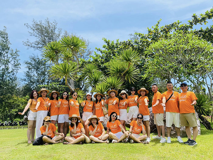 In áo phông đồng phục Hello summer | In ao phong dong phuc