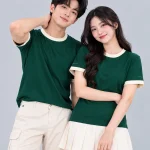 Áo Thun Đồng Phục Cổ Tròn Màu Xanh Lá Cây Viền Kem Cổ và Tay