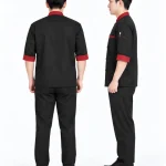 Áo bếp đồng phục màu đen phối đỏ cổ trụ 2 hàng nút tay lỡ