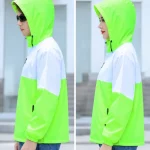 Áo khoác gió đồng phục phối màu xanh neon